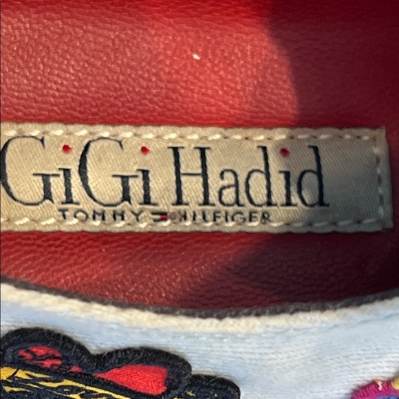 Gigi Hadid White Sneakers with Red Laces and Patches - Picture 2 of 9